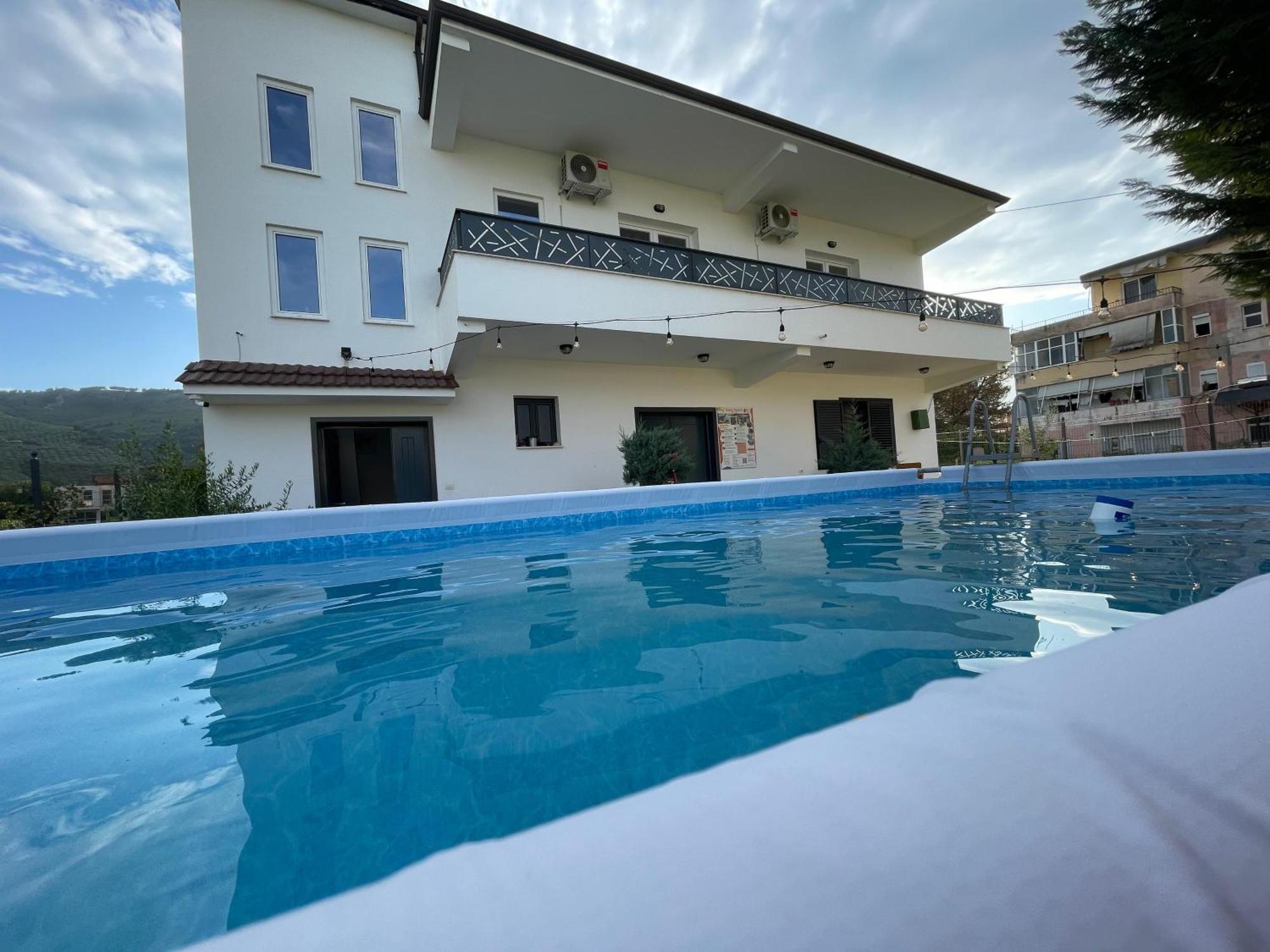 Baza Hostel - Swimming Pool Berat Buitenkant foto
